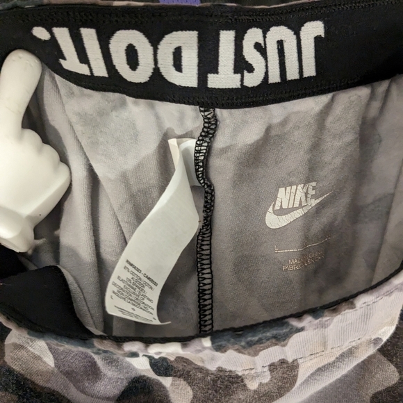 Nike workout gear women's med shirt large pants - Picture 7 of 10